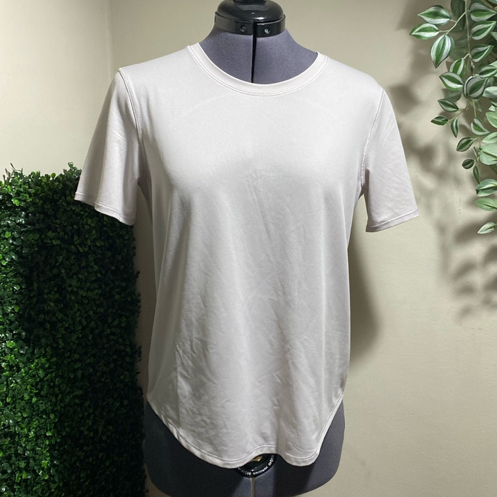 lululemon athletica Soft Gray Short Sleeve Tee